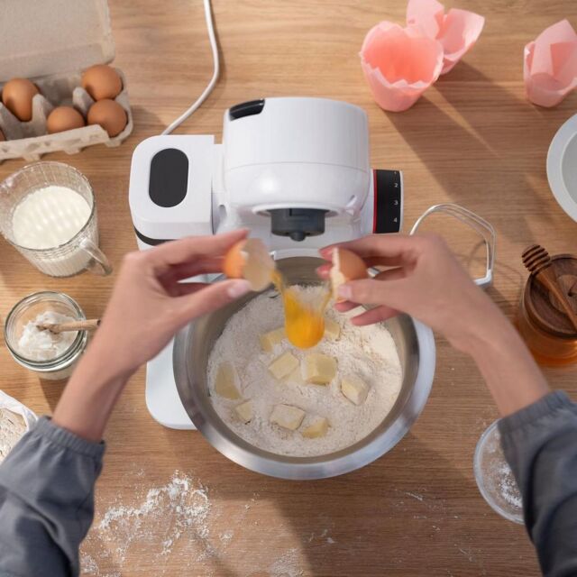 Bosch MUMS2EW00G Serie 2 3.8 litre 700W Stand Mixer - White