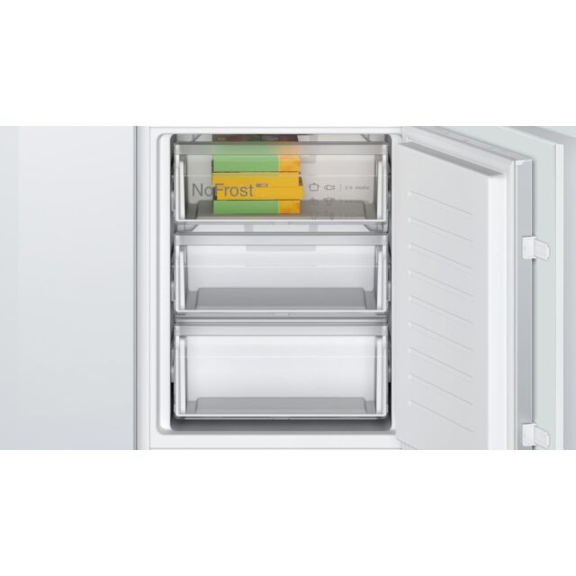 KIN86NSE0G, Built-in fridge-freezer with freezer at bottom