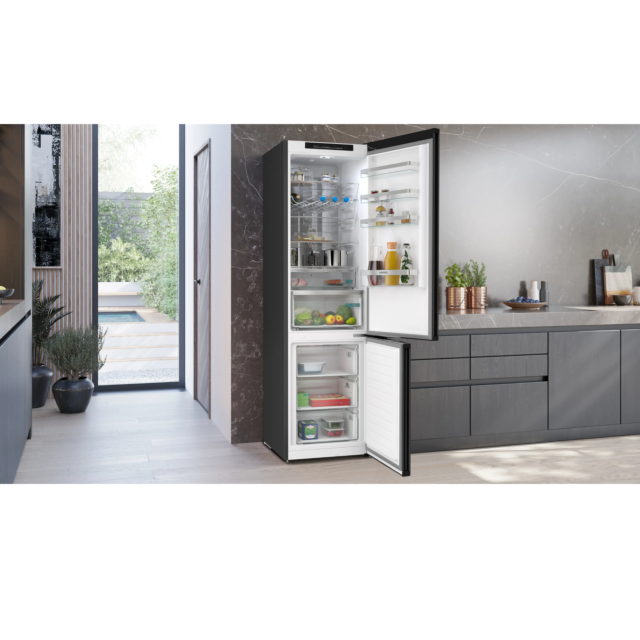 Siemens KG39NVXBG Fridge Freezer Black Steel 70/30, 60Cm Wide